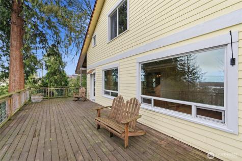 1215 S 10th Street Mount Vernon WA 98274