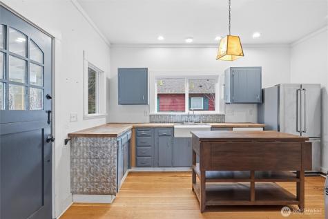 1215 S 10th Street Mount Vernon WA 98274