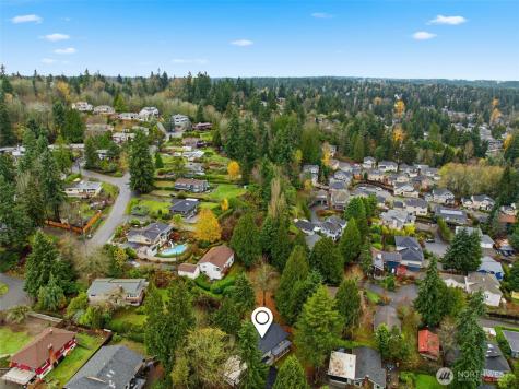 19531 55th Avenue NE Lake Forest Park WA 98155