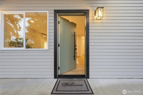 19531 55th Avenue NE Lake Forest Park WA 98155