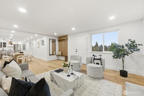 19531 55th Avenue NE Lake Forest Park WA 98155