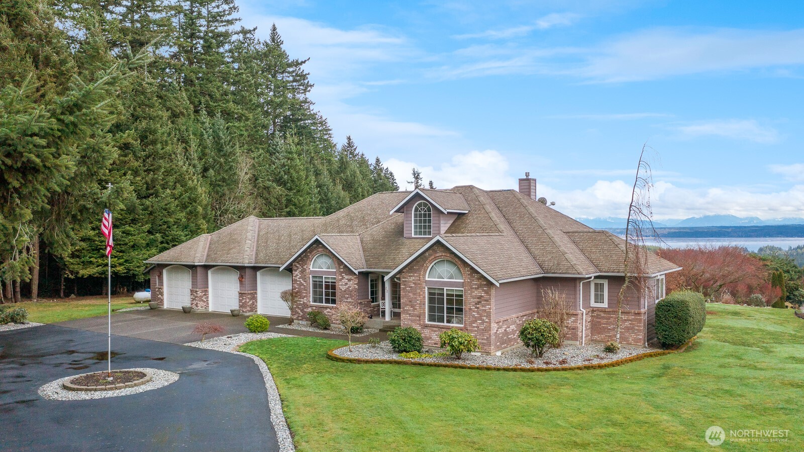 23 Whitehorse Court Camano Island WA 98282