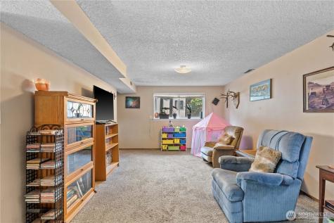 1718 8th Street NE East Wenatchee WA 98802