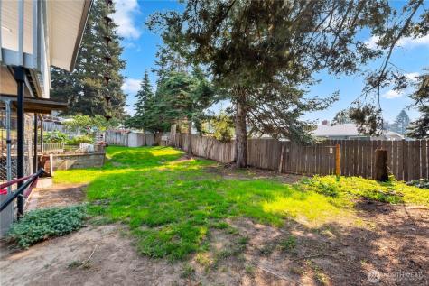 1718 8th Street NE East Wenatchee WA 98802