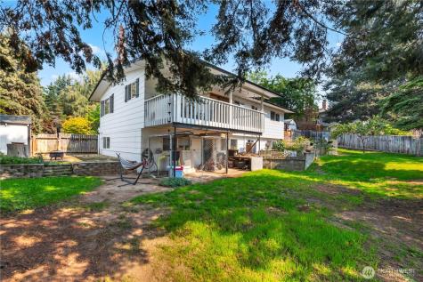 1718 8th Street NE East Wenatchee WA 98802