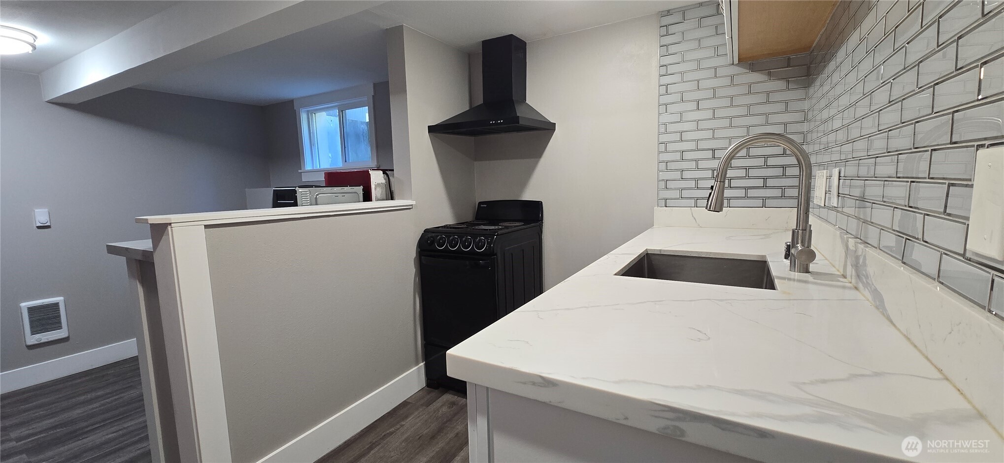 12053 70 Avenue S Seattle WA 98178