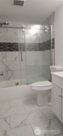 12053 70 Avenue S Seattle WA 98178