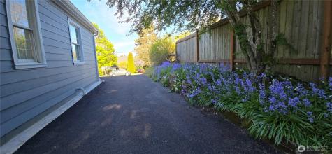 12053 70 Avenue S Seattle WA 98178