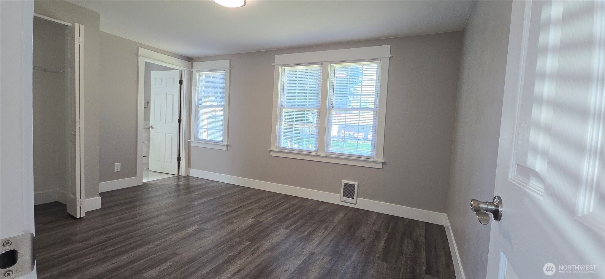12053 70 Avenue S Seattle WA 98178