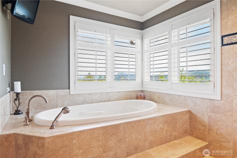2512 Peters Drive Longview WA 98632