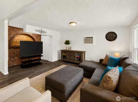19517 Covington Sawyer Road Kent WA 98042