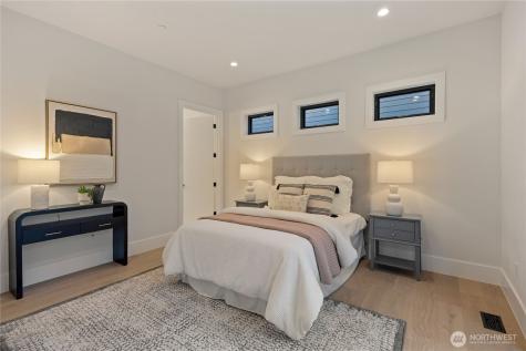 13982 Manzanita Road NE Bainbridge Island WA 98110