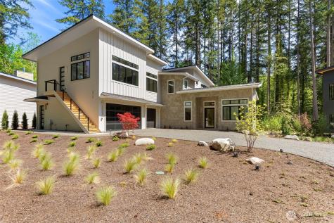 13982 Manzanita Road NE Bainbridge Island WA 98110