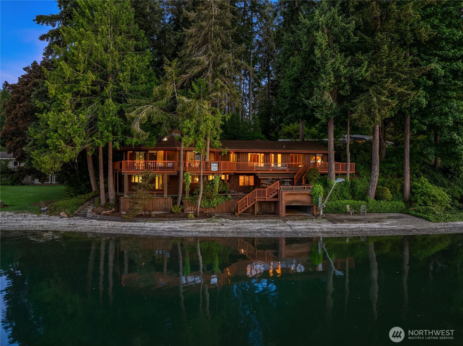 1678 NE Jacobson Road Poulsbo WA 98370