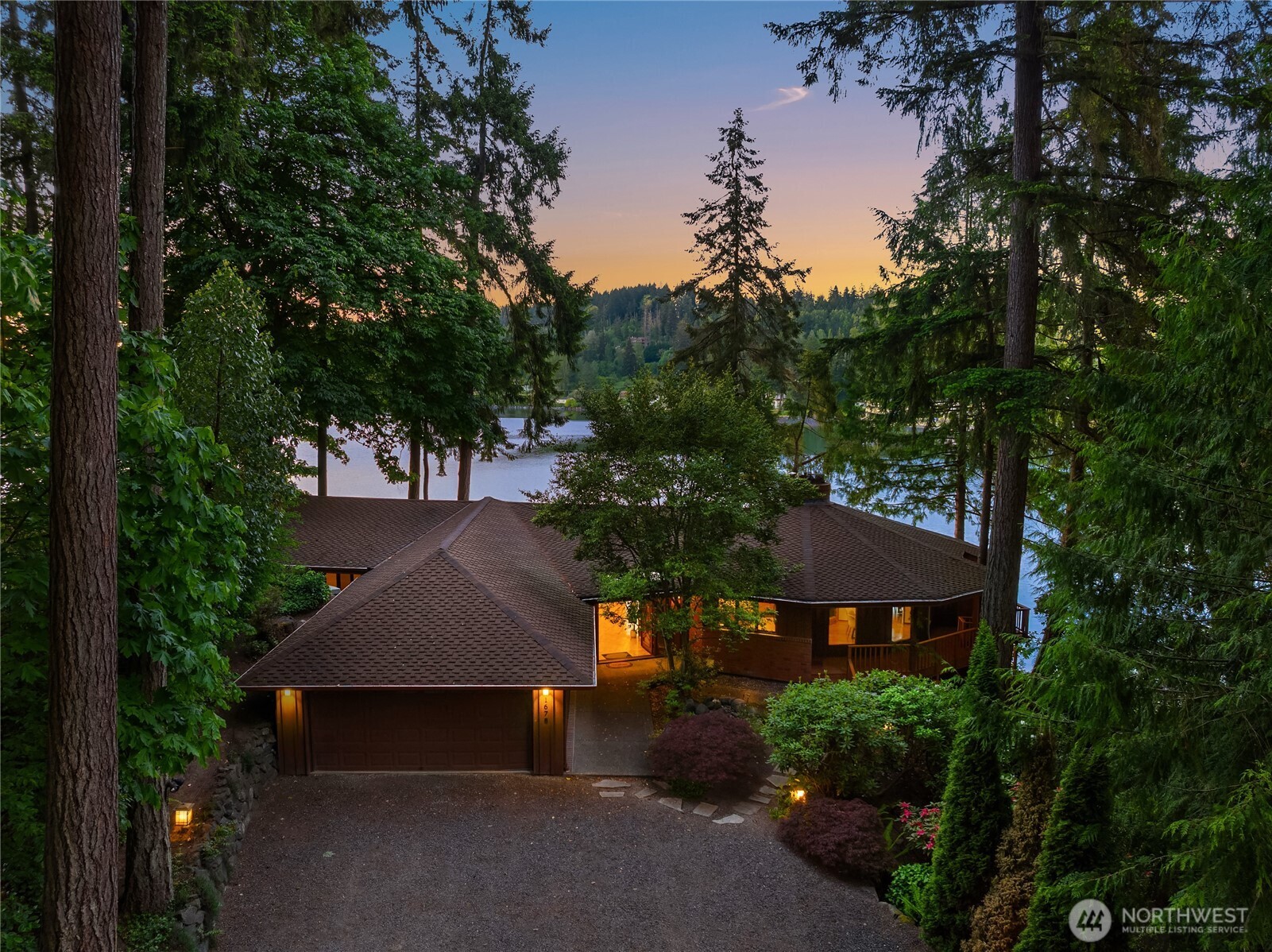 1678 NE Jacobson Road Poulsbo WA 98370