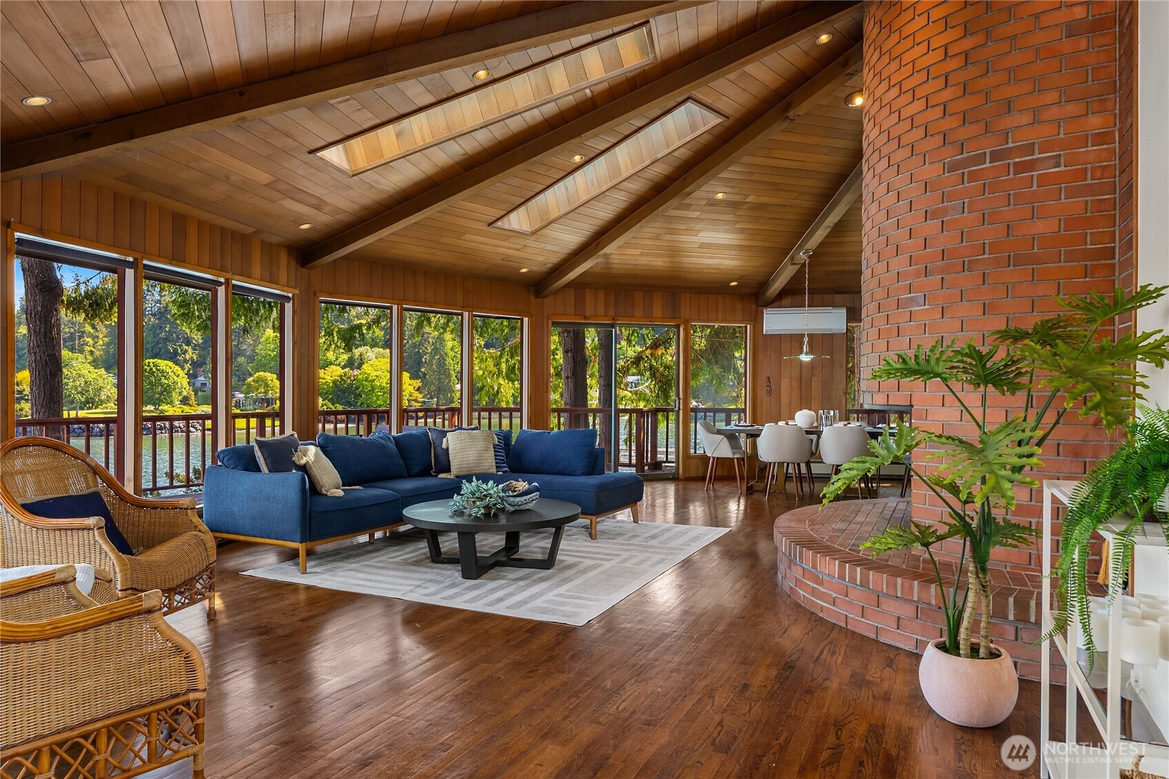 1678 NE Jacobson Road Poulsbo WA 98370