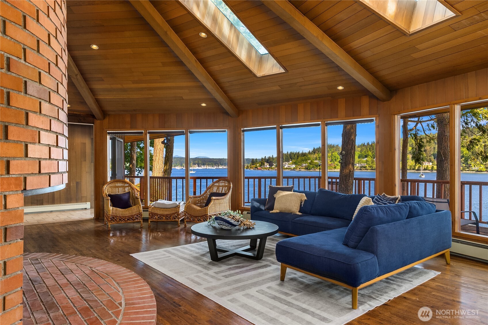 1678 NE Jacobson Road Poulsbo WA 98370