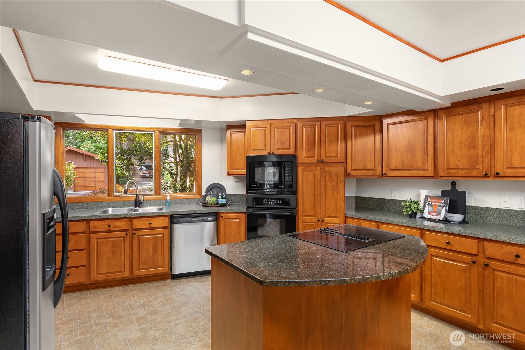1678 NE Jacobson Road Poulsbo WA 98370