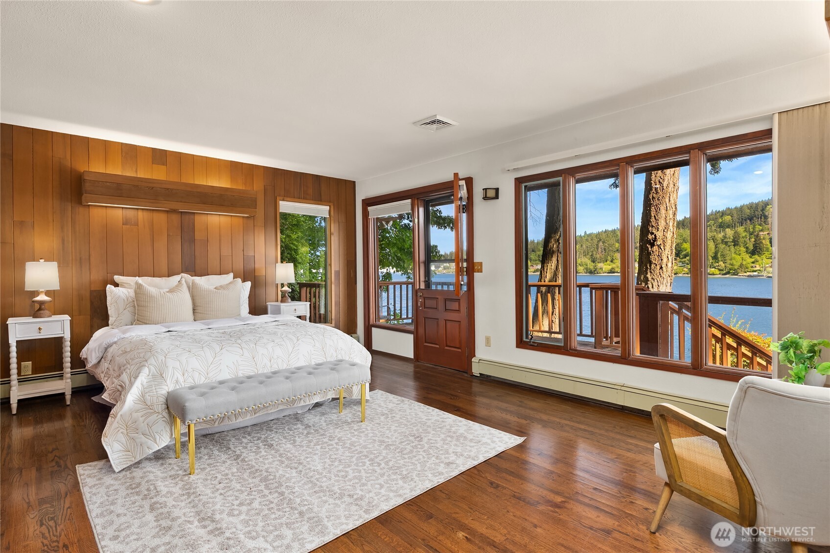 1678 NE Jacobson Road Poulsbo WA 98370