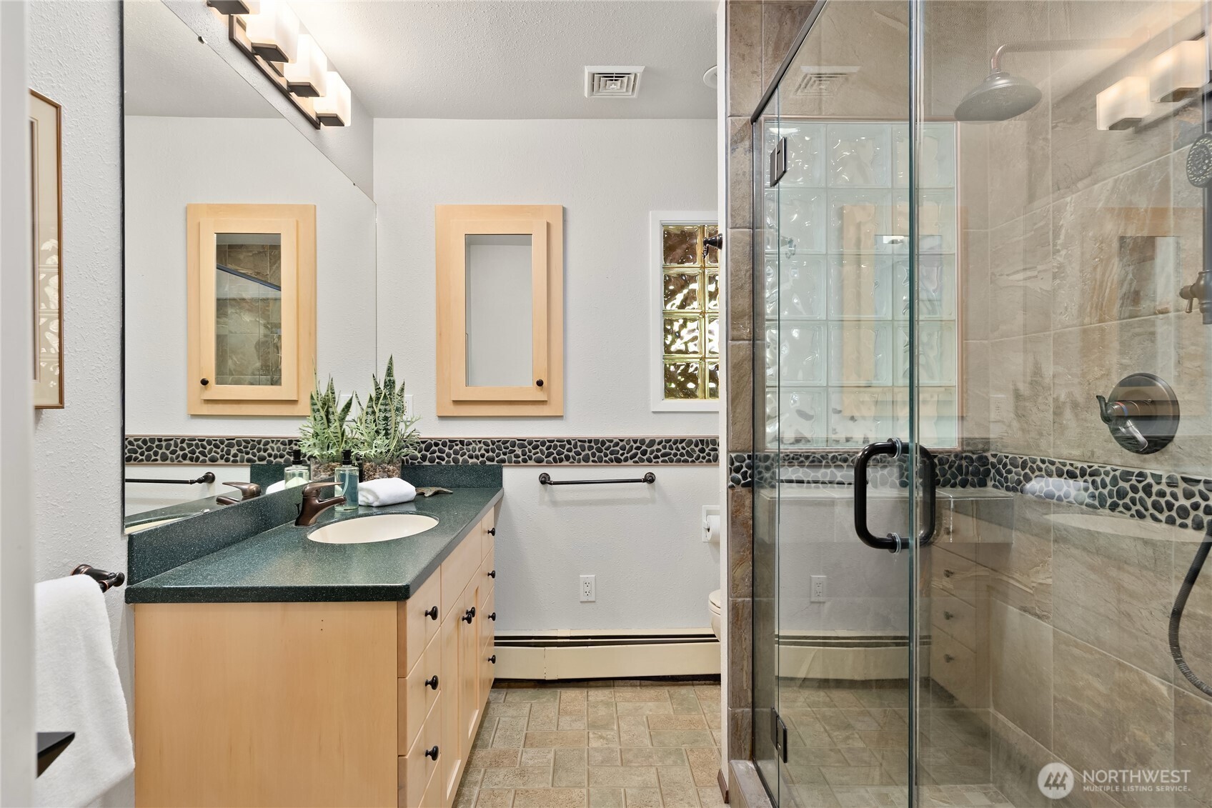 1678 NE Jacobson Road Poulsbo WA 98370