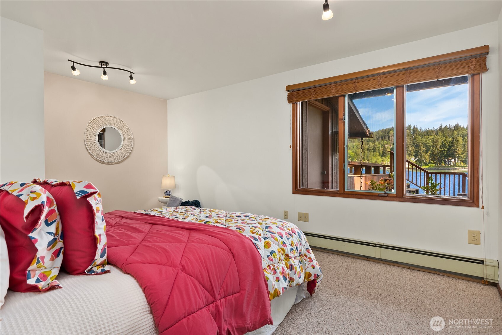 1678 NE Jacobson Road Poulsbo WA 98370