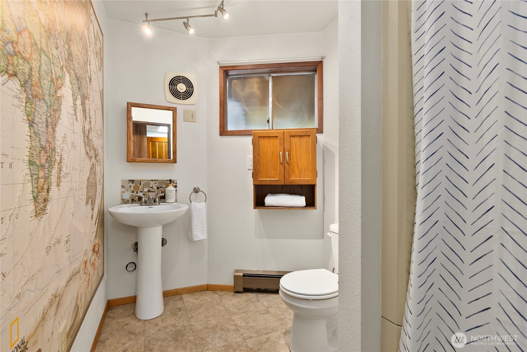 1678 NE Jacobson Road Poulsbo WA 98370