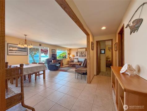 16 Saratoga (Including D-15) Drive Hat Island WA 98206