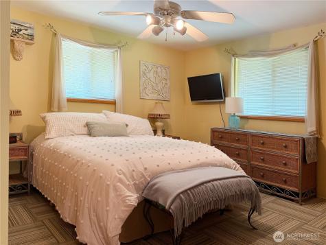 16 Saratoga (Including D-15) Drive Hat Island WA 98206