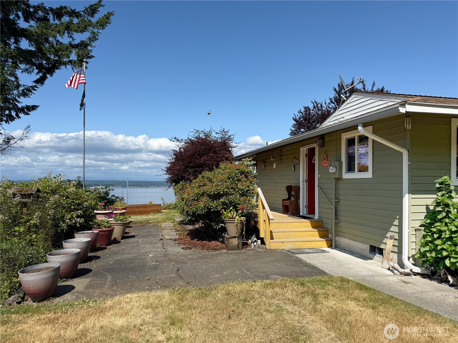 16 Saratoga (Including D-15) Drive Hat Island WA 98206