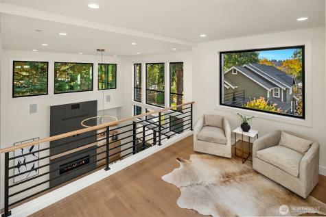 30 Enatai Drive Bellevue WA 98004