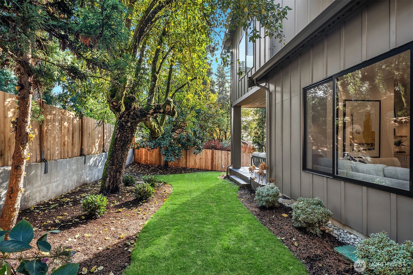 30 Enatai Drive Bellevue WA 98004