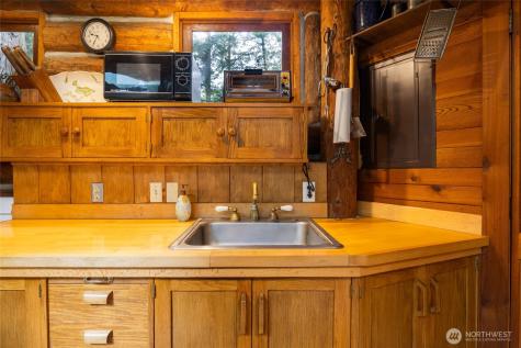 473 Wishkah Lane Center Island WA 98221