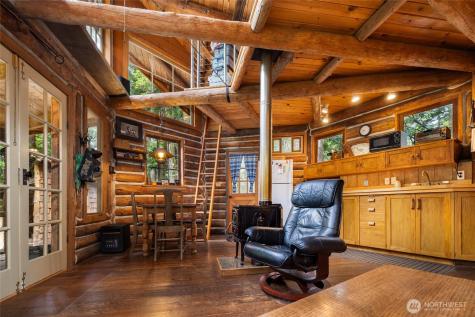 473 Wishkah Lane Center Island WA 98221