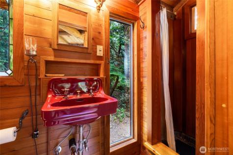 473 Wishkah Lane Center Island WA 98221