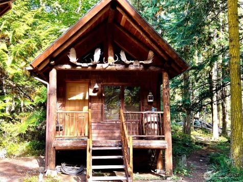 473 Wishkah Lane Center Island WA 98221