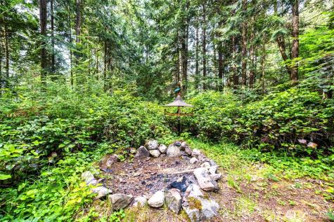 473 Wishkah Lane Center Island WA 98221