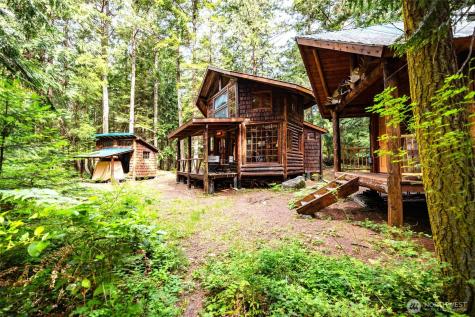473 Wishkah Lane Center Island WA 98221