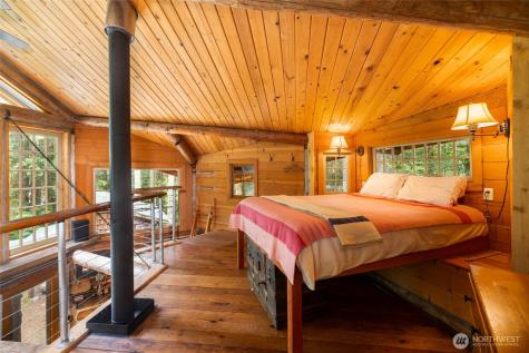 473 Wishkah Lane Center Island WA 98221