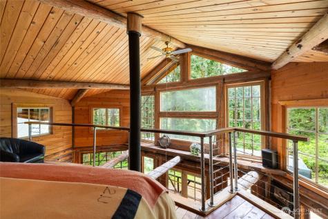 473 Wishkah Lane Center Island WA 98221