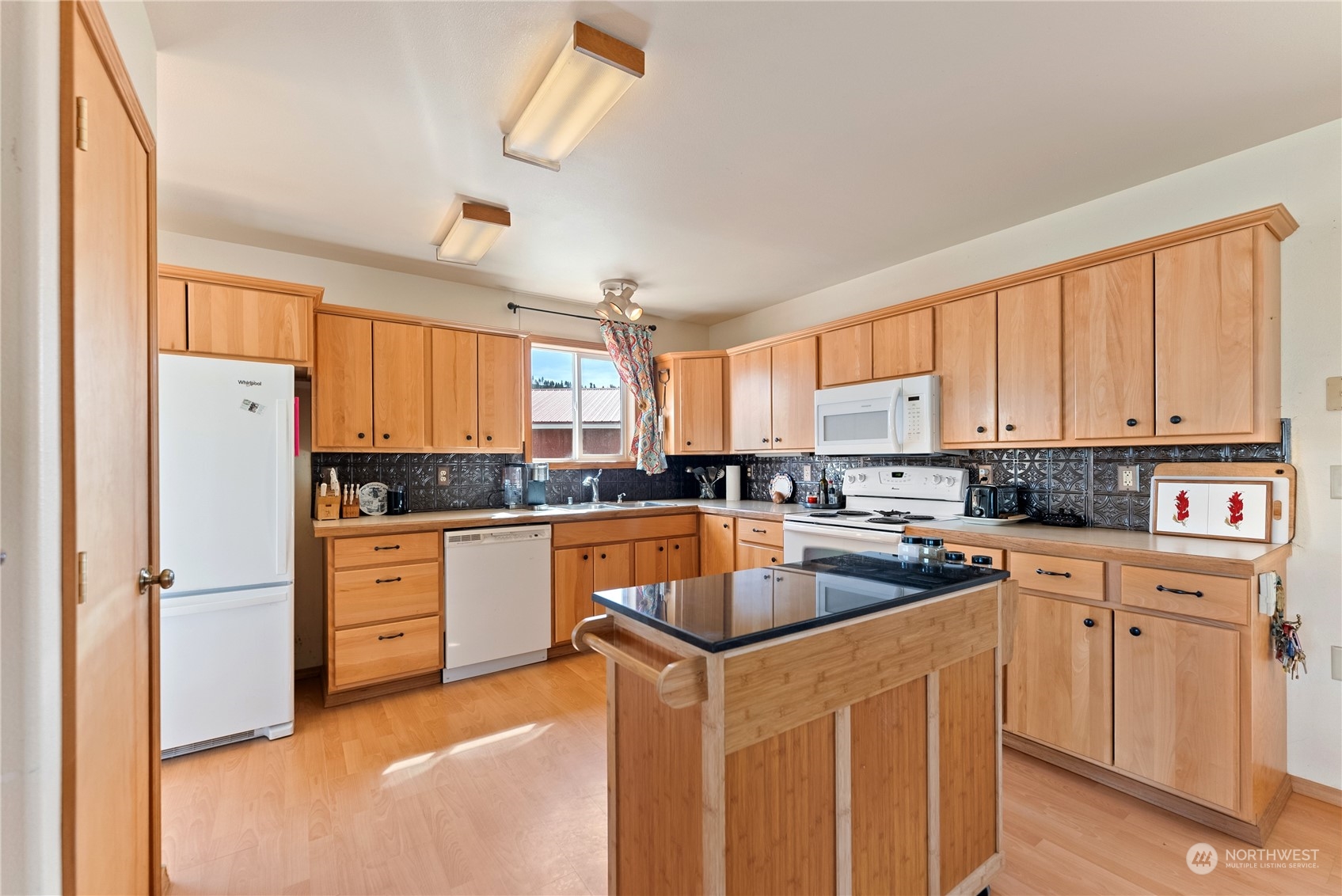106 Knox Road Riverside WA 98849