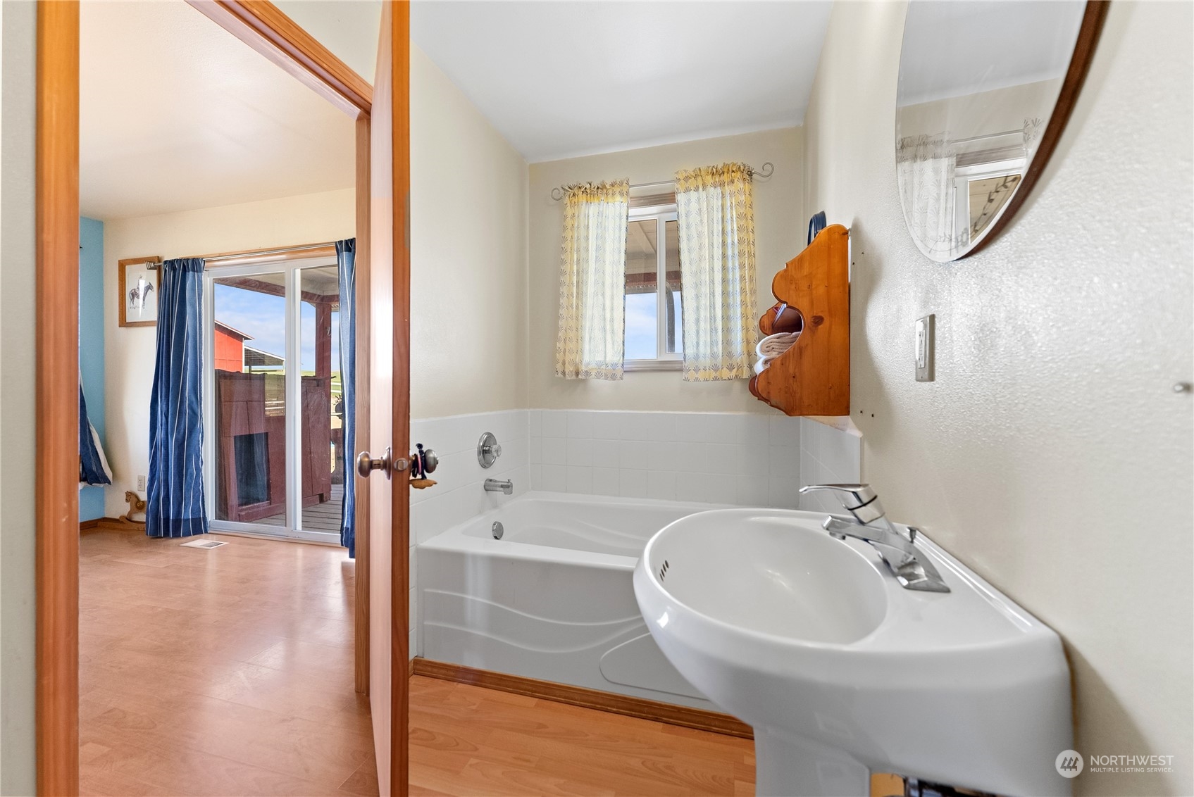 106 Knox Road Riverside WA 98849