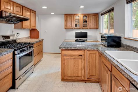 15035 NE 16th Street Bellevue WA 98007