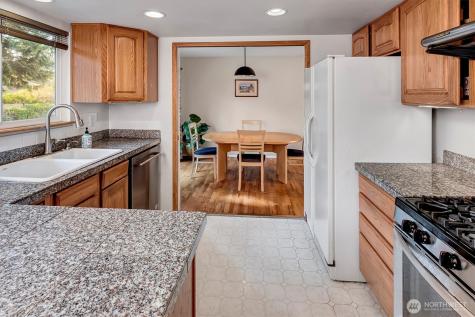 15035 NE 16th Street Bellevue WA 98007