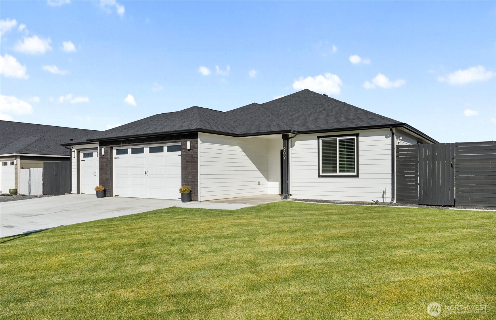 909 NE 5th Avenue Ephrata WA 98823