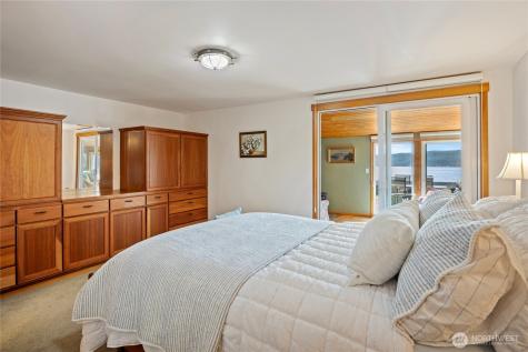 18511 NE North Shore Road Tahuya WA 98588