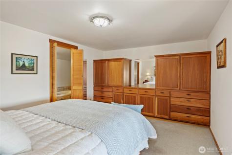 18511 NE North Shore Road Tahuya WA 98588