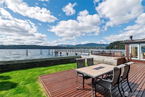 18511 NE North Shore Road Tahuya WA 98588
