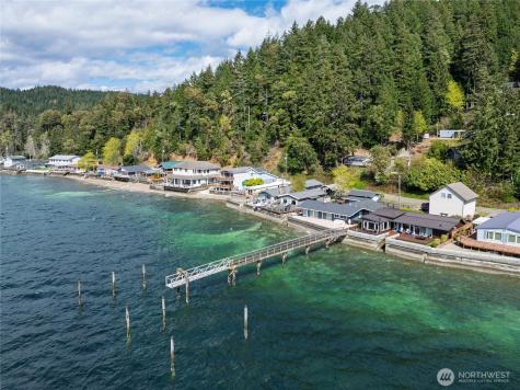 18511 NE North Shore Road Tahuya WA 98588
