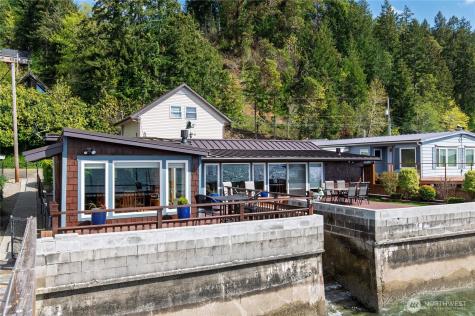 18511 NE North Shore Road Tahuya WA 98588