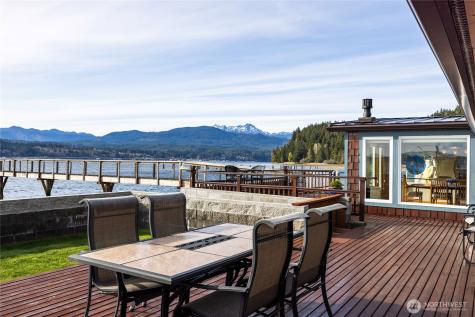 18511 NE North Shore Road Tahuya WA 98588